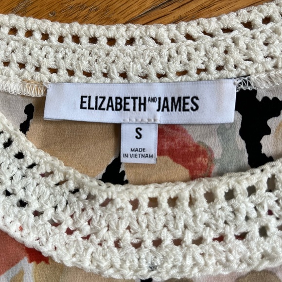 ELIZABETH & JAMES SLEEVELESS BLOUSE - Picture 6 of 7